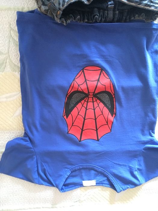 Лот блузка на Спайдърмен и двулицеви летни дънки