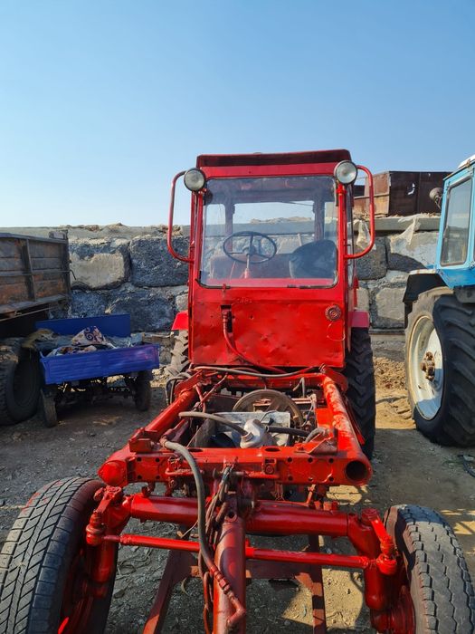 Продам трактор т16