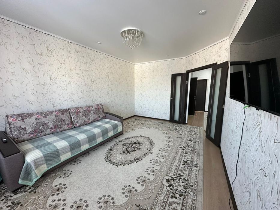 Продам квартиру в 10мкрн 25 доме