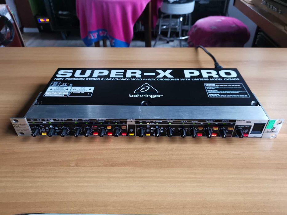 Compresor Pro Behringer Mod. MDX 2200