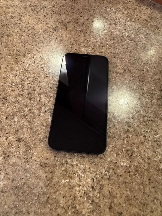 IPhone 12 идеальный без ремонта