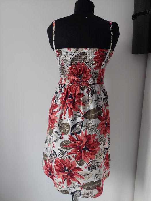 Rochie vaporoasa in