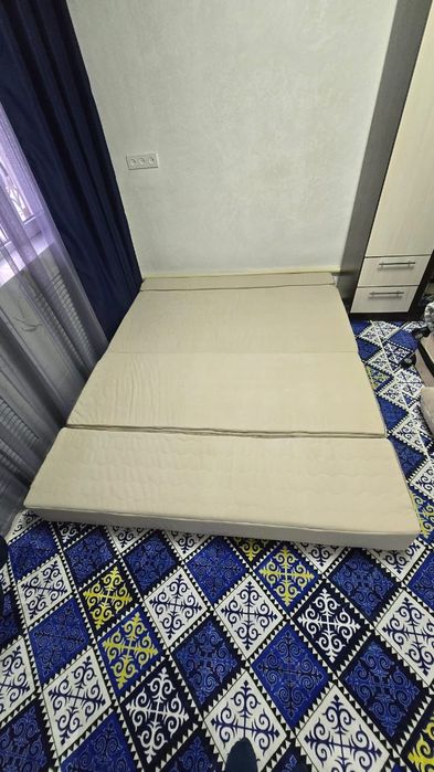 Безкаркасный диван кровать