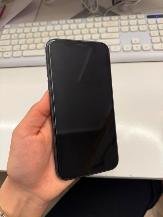 iPhone 11  128 gb