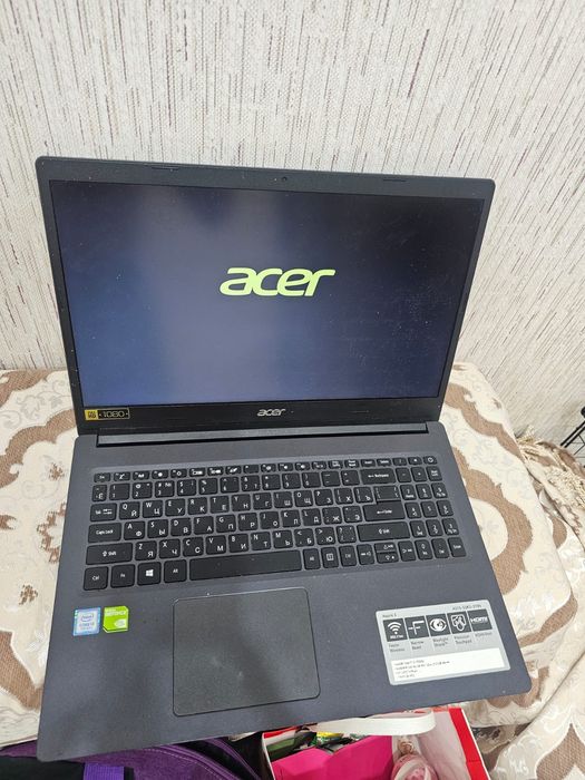 Продам ноутбук Acer core i3 сумка мышка в комплекте