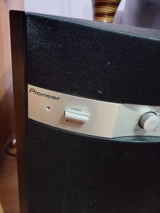 Продавам субуфер