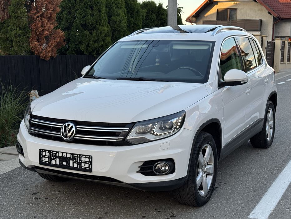VOLKSWAGEN Tiguan