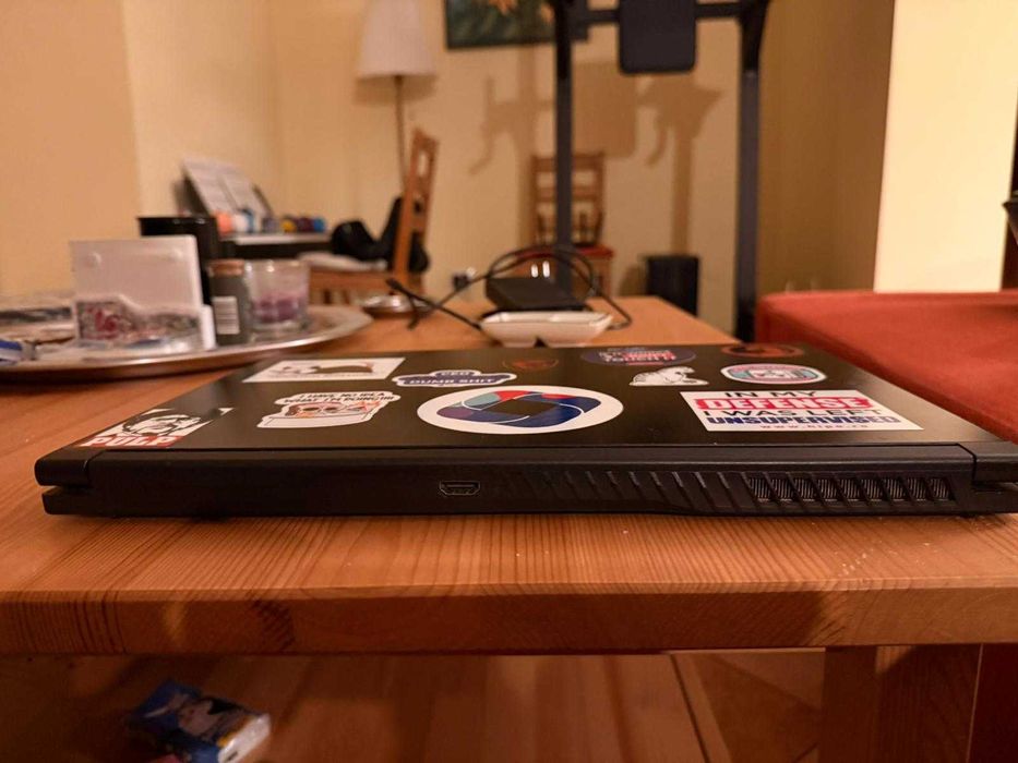 Laptop Gaming MSI, I7 10750, GTX 1650 Ti, 8GB, 500GB