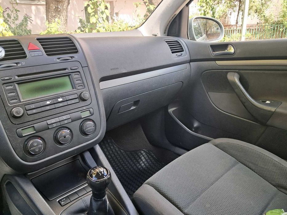 VOLKSWAGEN Golf 2004 — imagine 5