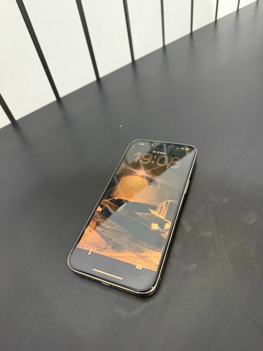 Продам айфон 14 про макс 256гб