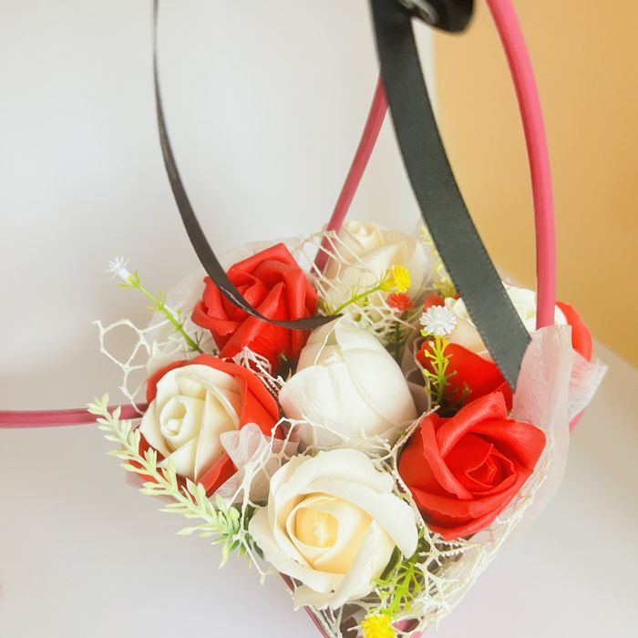 Буквет от сапунени рози за свети Валенти,8 март,Рожден ден,имен ден