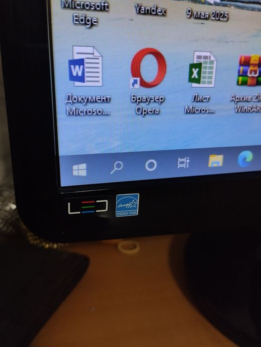 Монитор Самсунг SyncMaster SA100