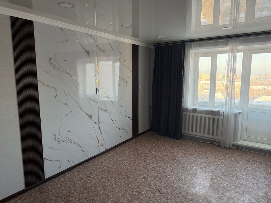 Продам квартиру 4-х комн.