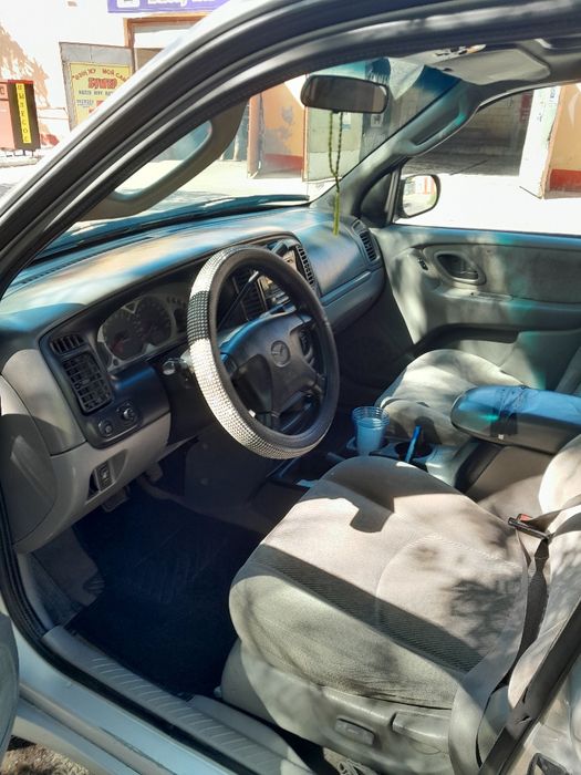 Мазда трибут 2002