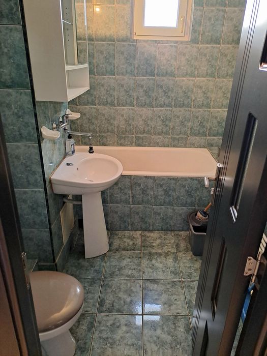 Inchiriez apartament 3 camere
