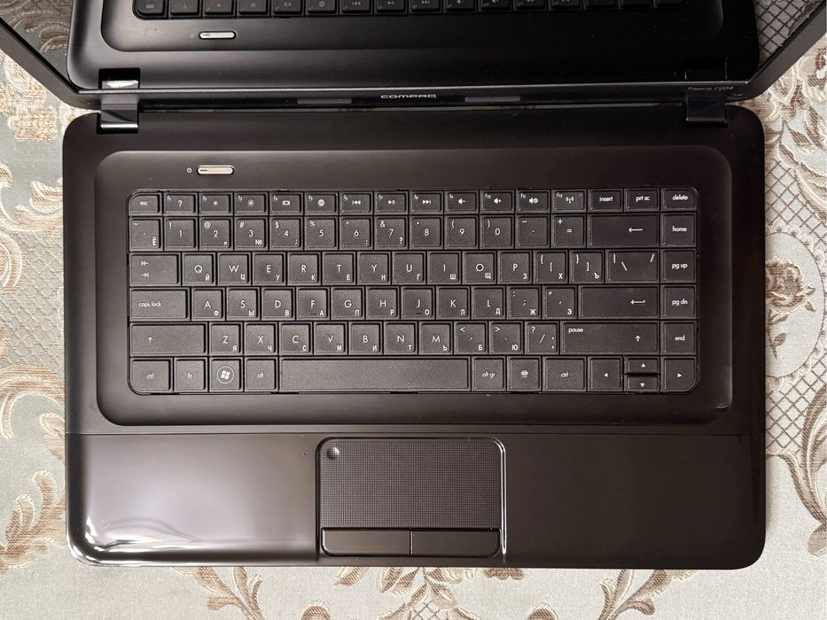 Ноутбук HP compaq