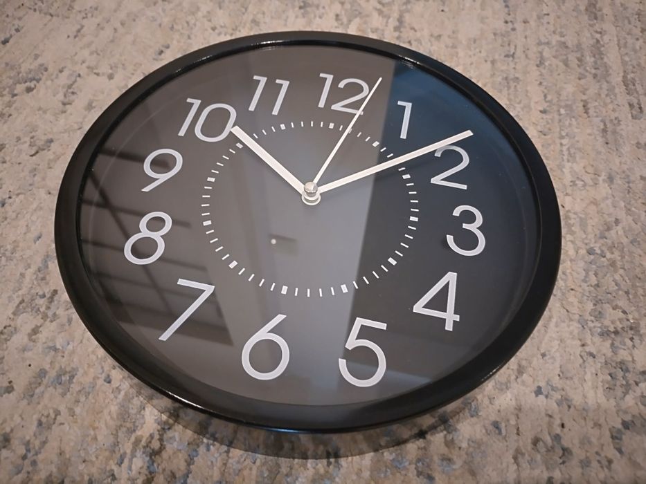 Оригинален професионален стенен часовник Кварц от Швейцария