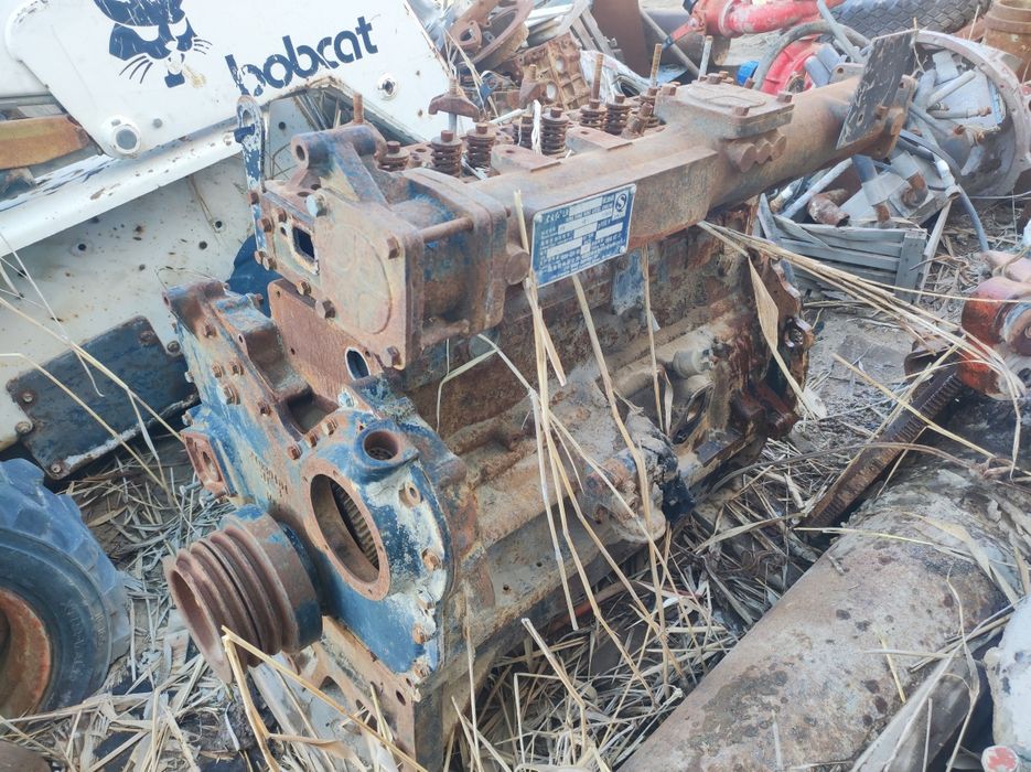 На трактор Yto 1254 двигатель