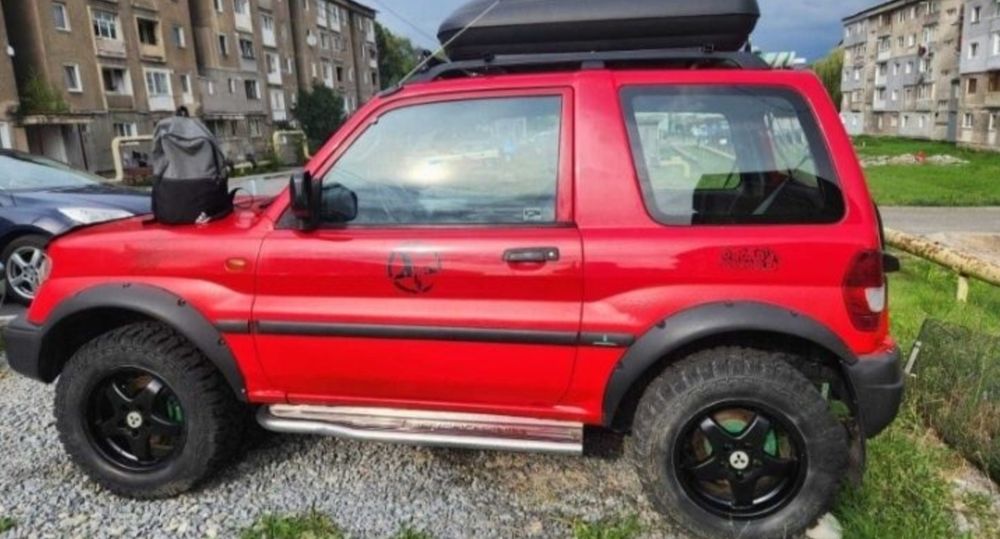 Mitsubishi pajero pinin 3 uși