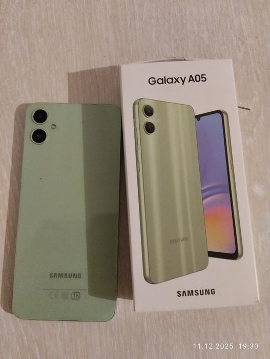 Смартфон Самсунг А05 64гб зеленый цвет