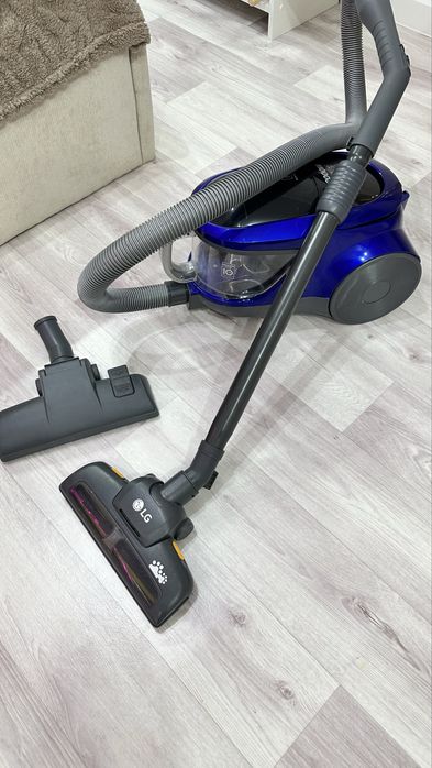 Продам пылесос LG