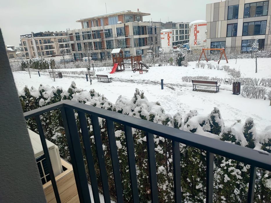 Под наем тристаен апартамент  90 кв 739 евро кв Витоша