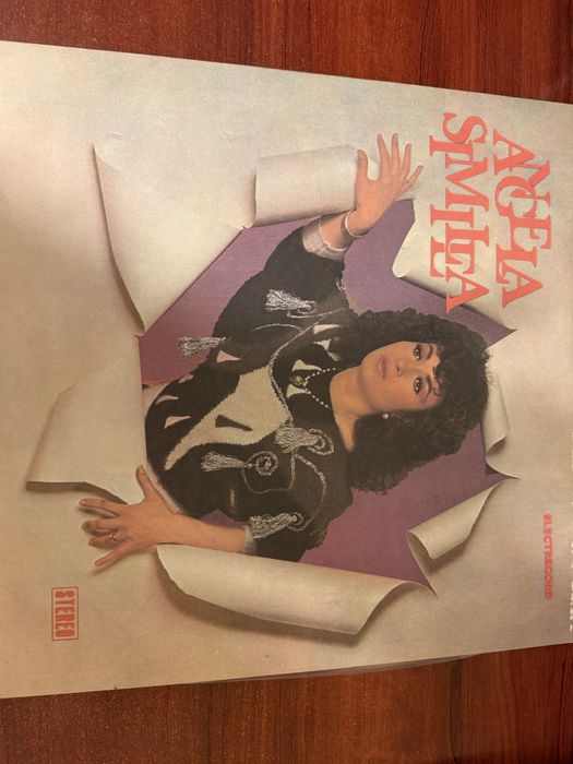 Vând colecție de discuri de vinil