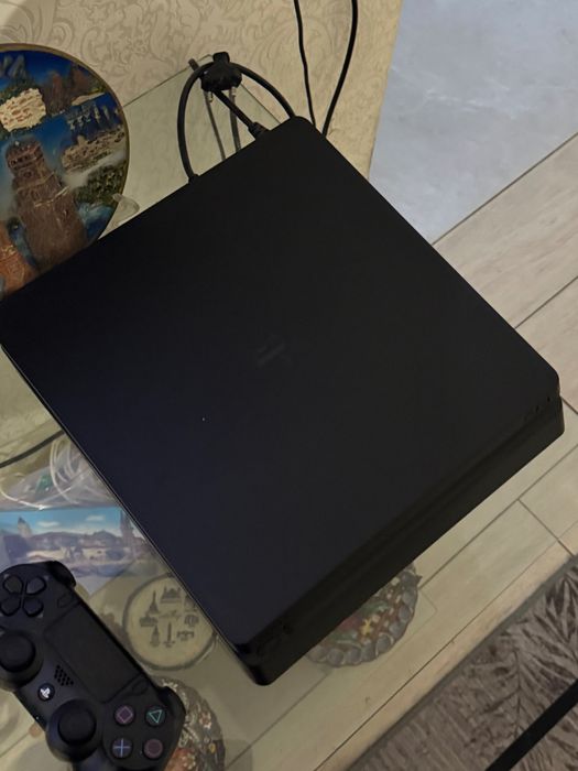 продам playstation 4