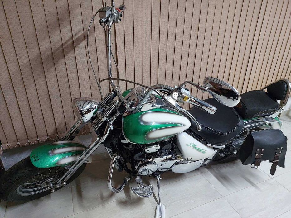 Чопър Suzuki Volusia 800