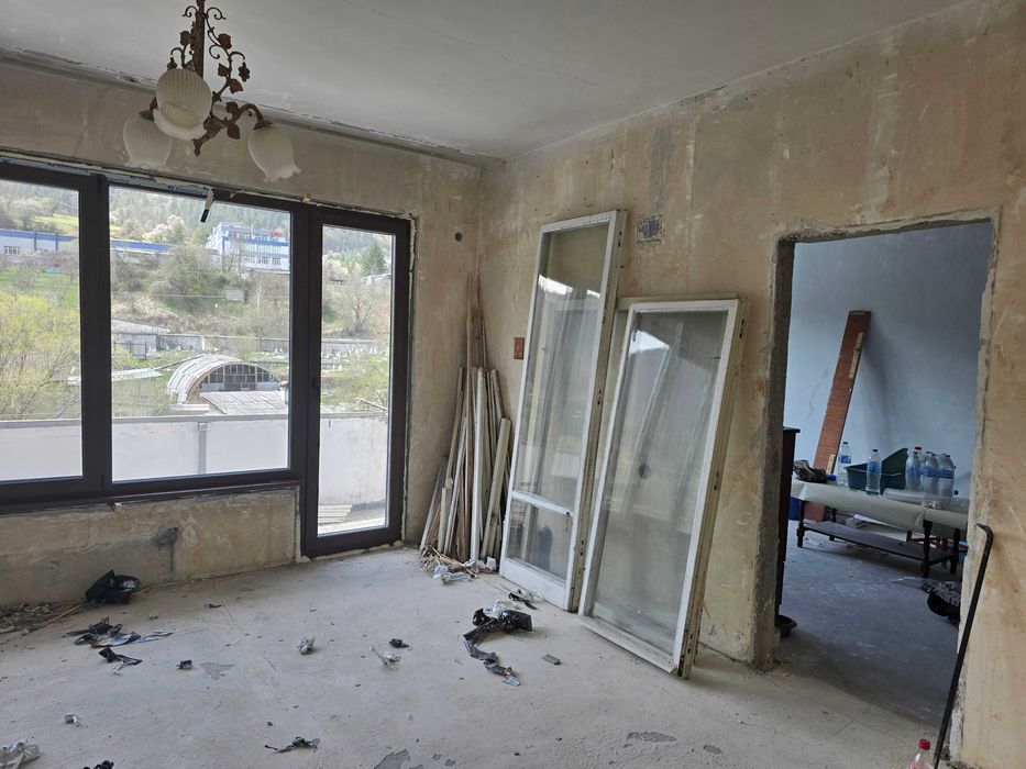 Продава се Четиристаен апартамент в Смолян, Устово - 80 кв.м за 1084 €/кв.м - Снимка #6