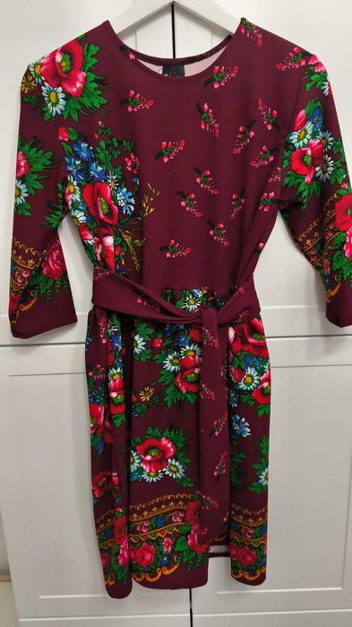 Rochie eleganta cu imprimeuri florale.Masura M