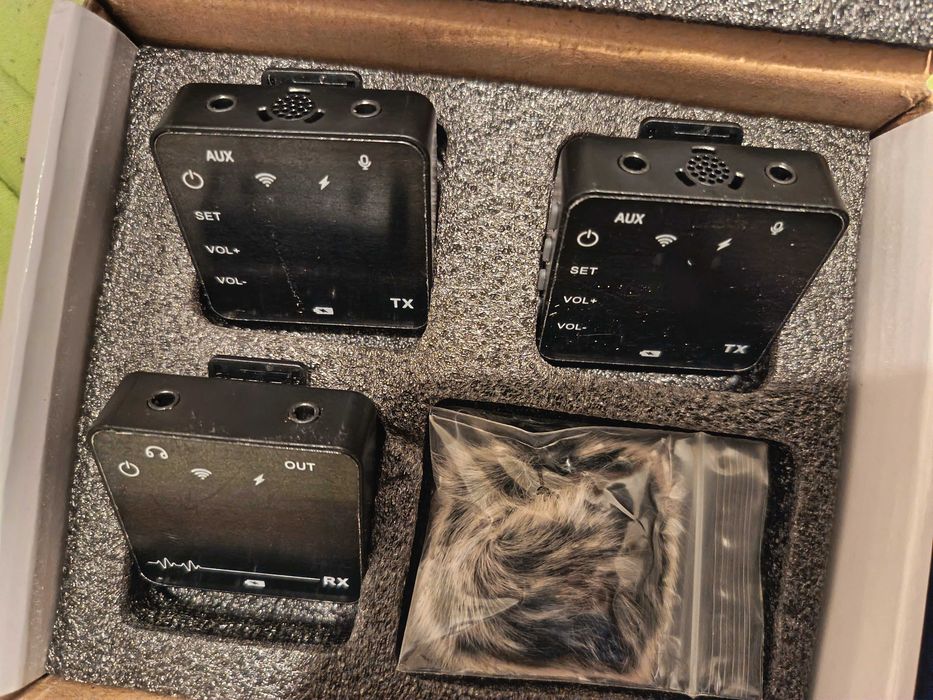 Безжични микрофони за видео с 2 предавателя и 1 приемник
