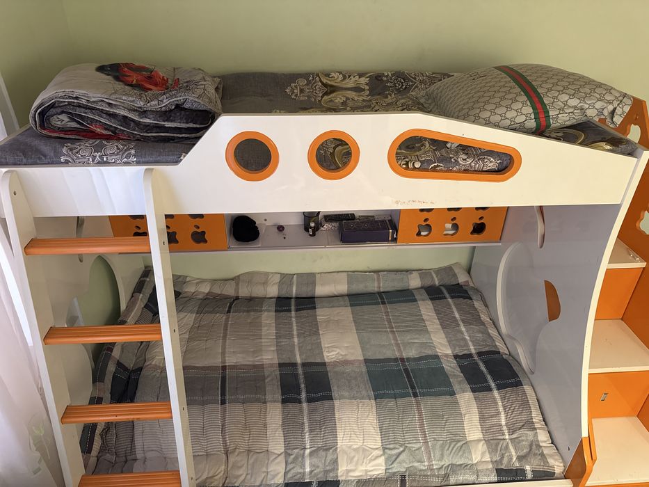 Двухярустная кровать детская