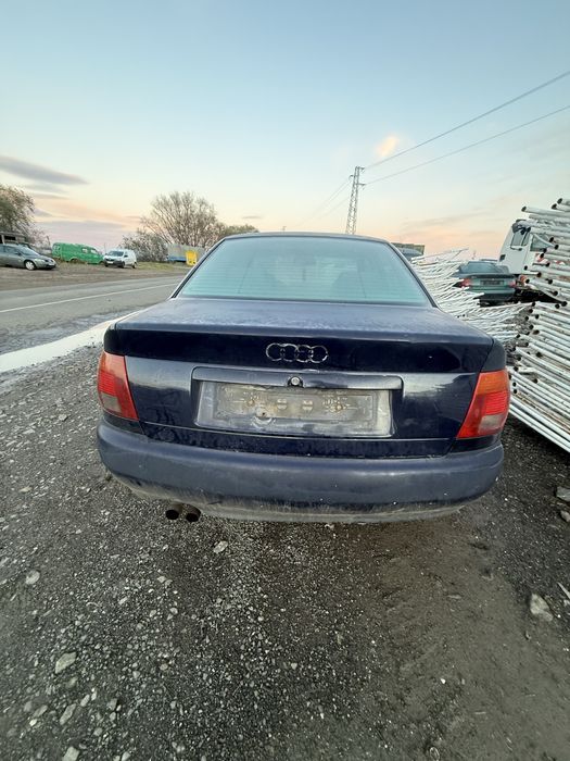 Ауди А4 1.8  150кс 1995г   на части