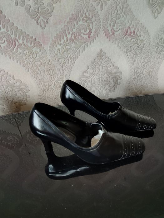 Туфли кожаные женские
