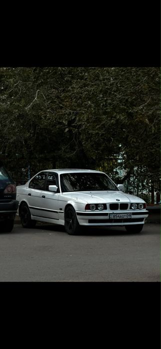 Продам BMW E34 528I
