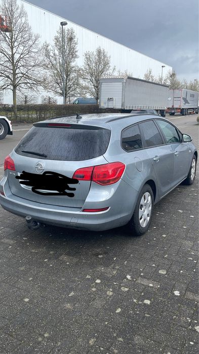 OPEL Astra 2011 — imagine 3