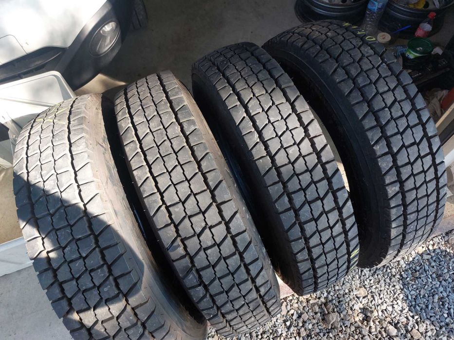 4бр.гуми камионски задни  goodyear 215 90 17,5  dot4714 цена за бр.