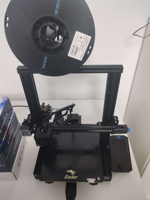 Imprimanta 3D CREALITY ENDER-3 V2 + 4 role de filament desigilate