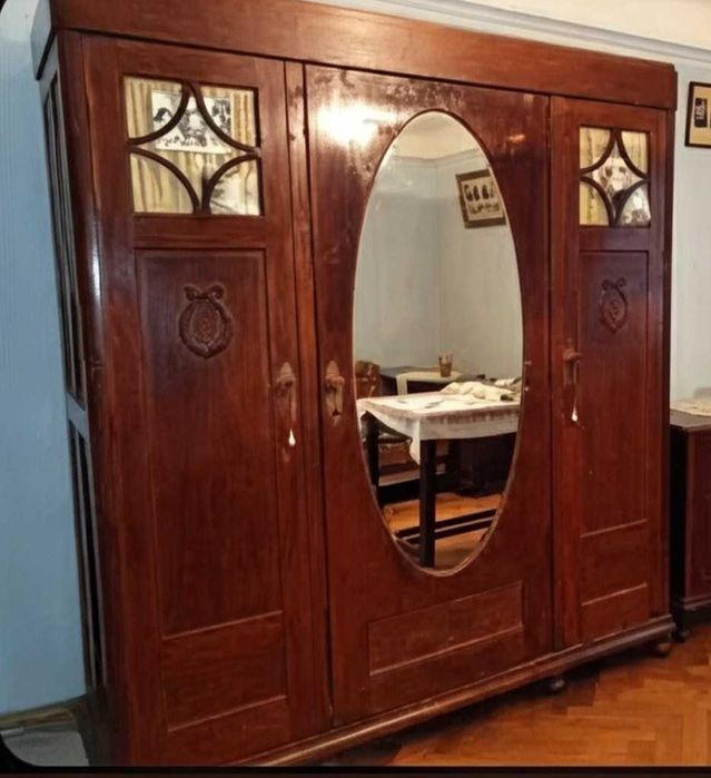 Sifonier/dulap Art Deco interbelic 1930–1938–lemn masiv & cristal