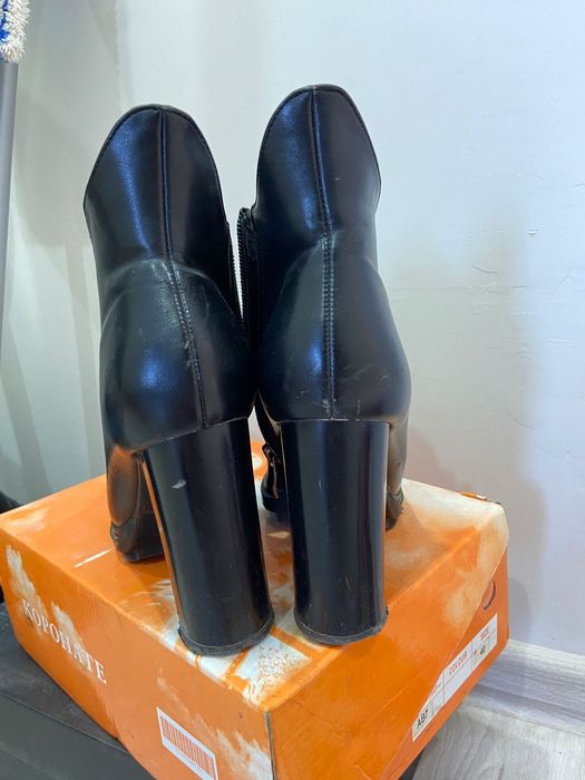 Продаётся обувь на каблуках