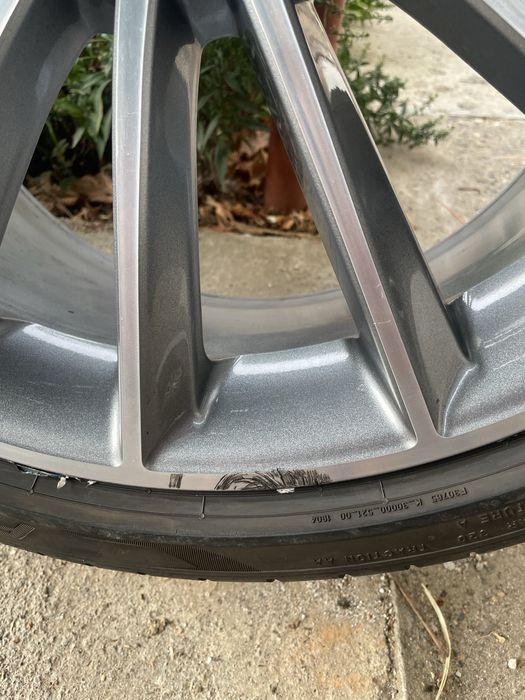 Оригинална AMG джанта Mercedes 20”  – здрава, без пукнатини