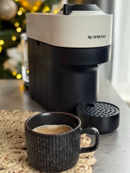 Кафемашина Nespresso Vertuo Pop  ---KATO НОВА---