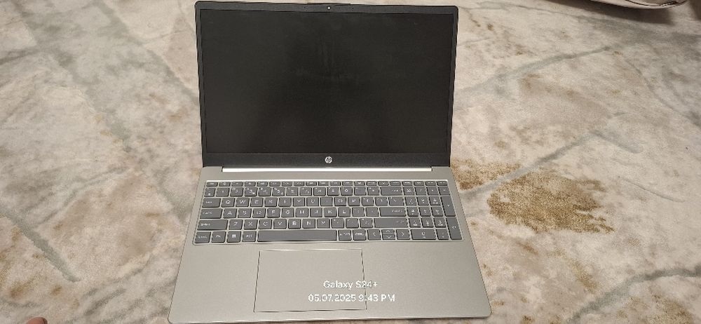 новый компьютер в подарок мышка  и 2 зарядчика