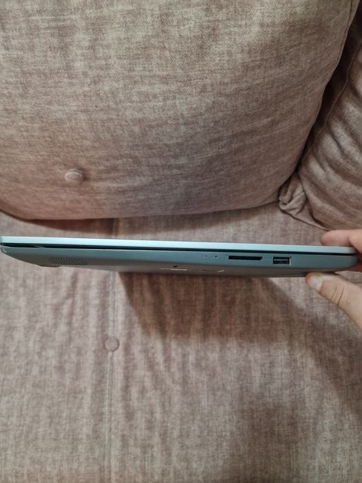 Lenovo IdeaPad 3 – Ryzen 7 5825U, 16GB RAM, SSD 512GB – impecabil