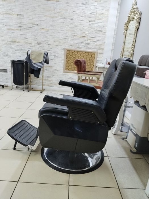 Продам кресло для Барбера