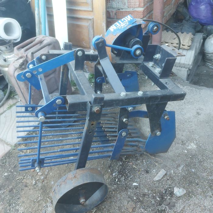 Продам картофелекопалку