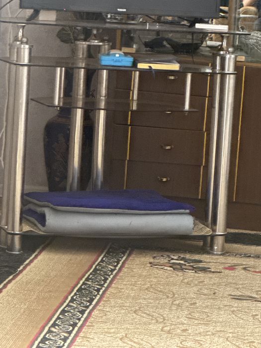 продаётся стенка с подставкой для телевизоора