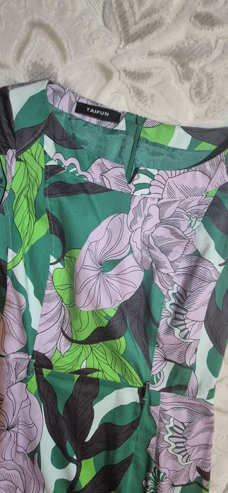 Rochie florala Taifun