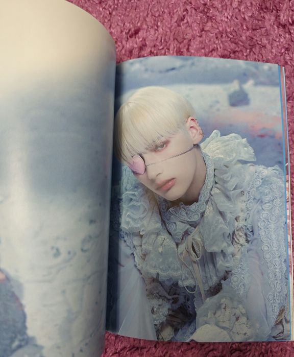 Продам альбом TXT